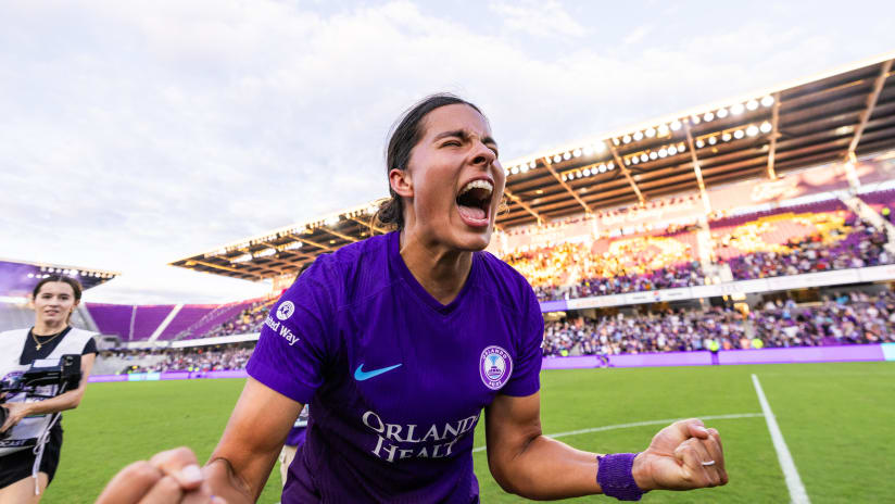 MarkThor-NWSLPlayoffs-SemiFinal-PridevKCCurrent-111724-OCSC0408